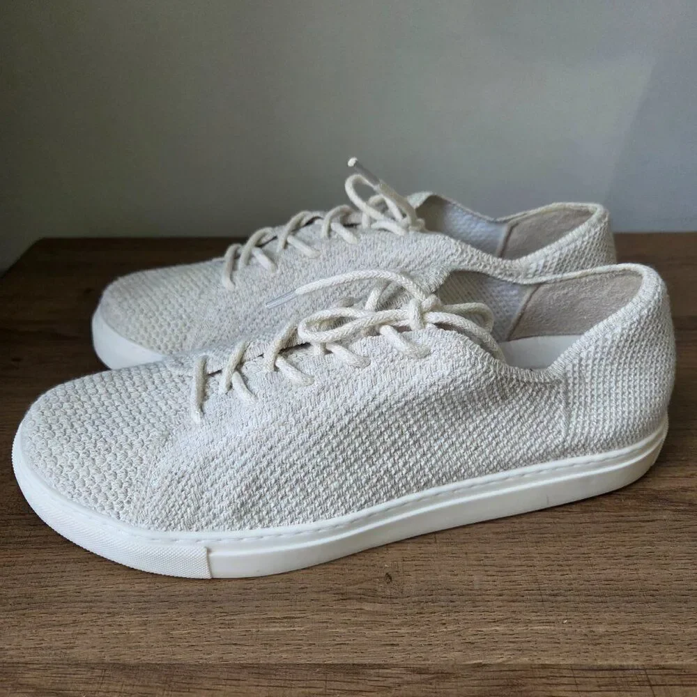 NEW NEVER WORN NISOLO CREAM STRETCHY SNEAKERS SIZE 10 & 11 WOMENS